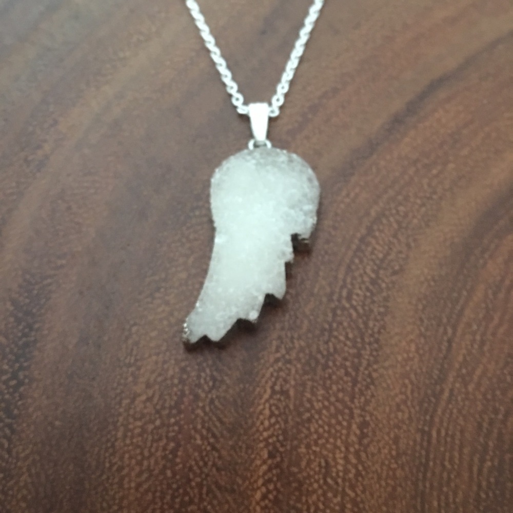 Genuine Druzy feather/wing pendant and necklace - Picture 4 of 6